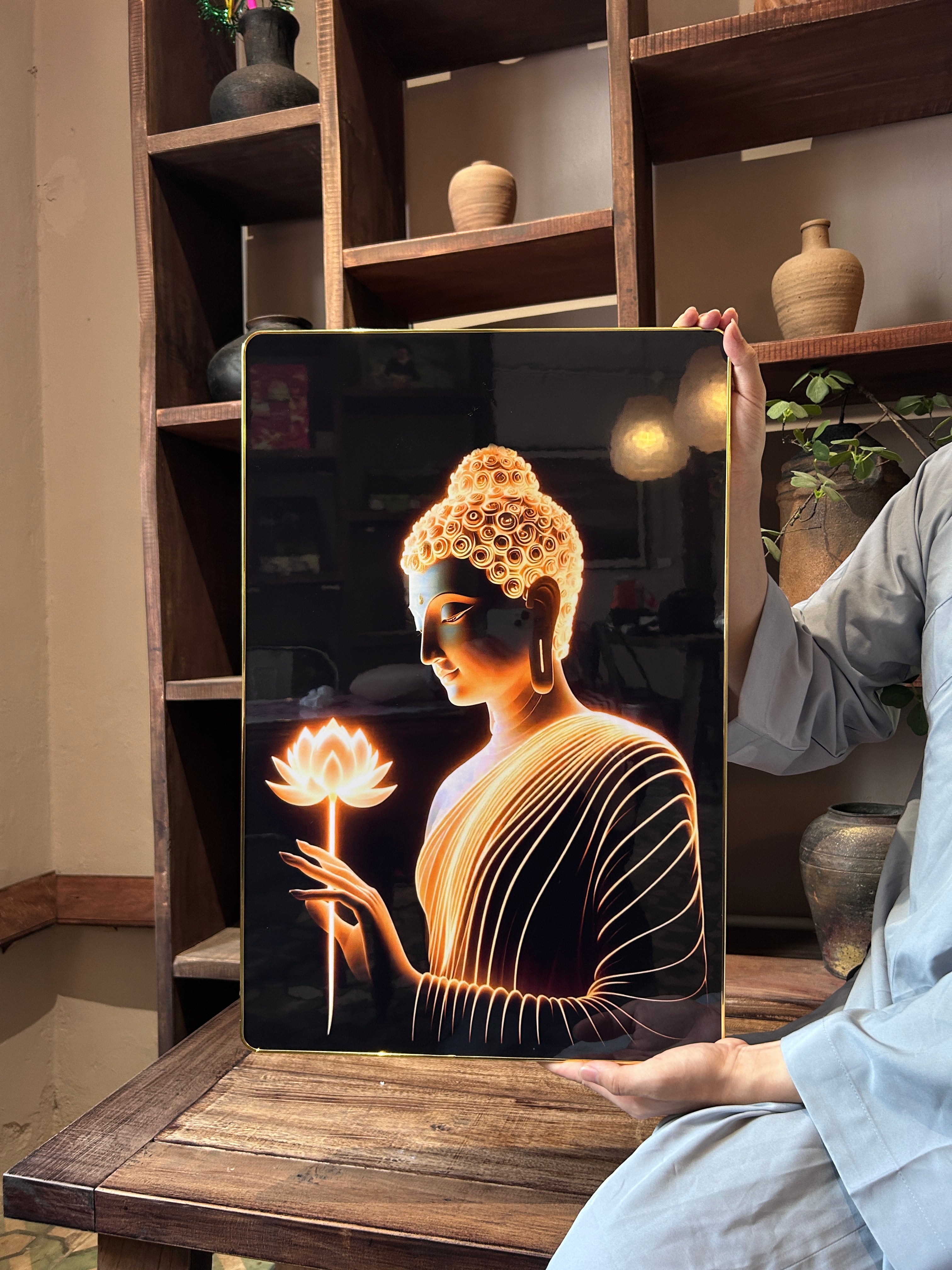 P01 - Buddha Lotus Glow - พระพุทธรูปดอกบัวเรืองแสง